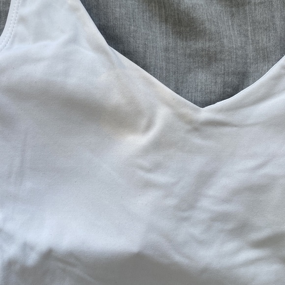 white cropped workout tank top - Picture 2 of 3